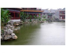 长沙西湖楼酒店人工湖